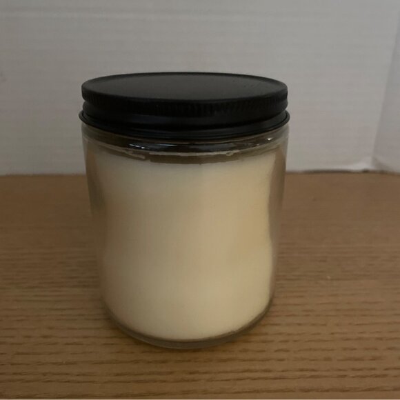 Bath and Body Works Berry Waffle Cone Scented Candle 7 Oz Single Wick Brand New - Picture 2 of 5